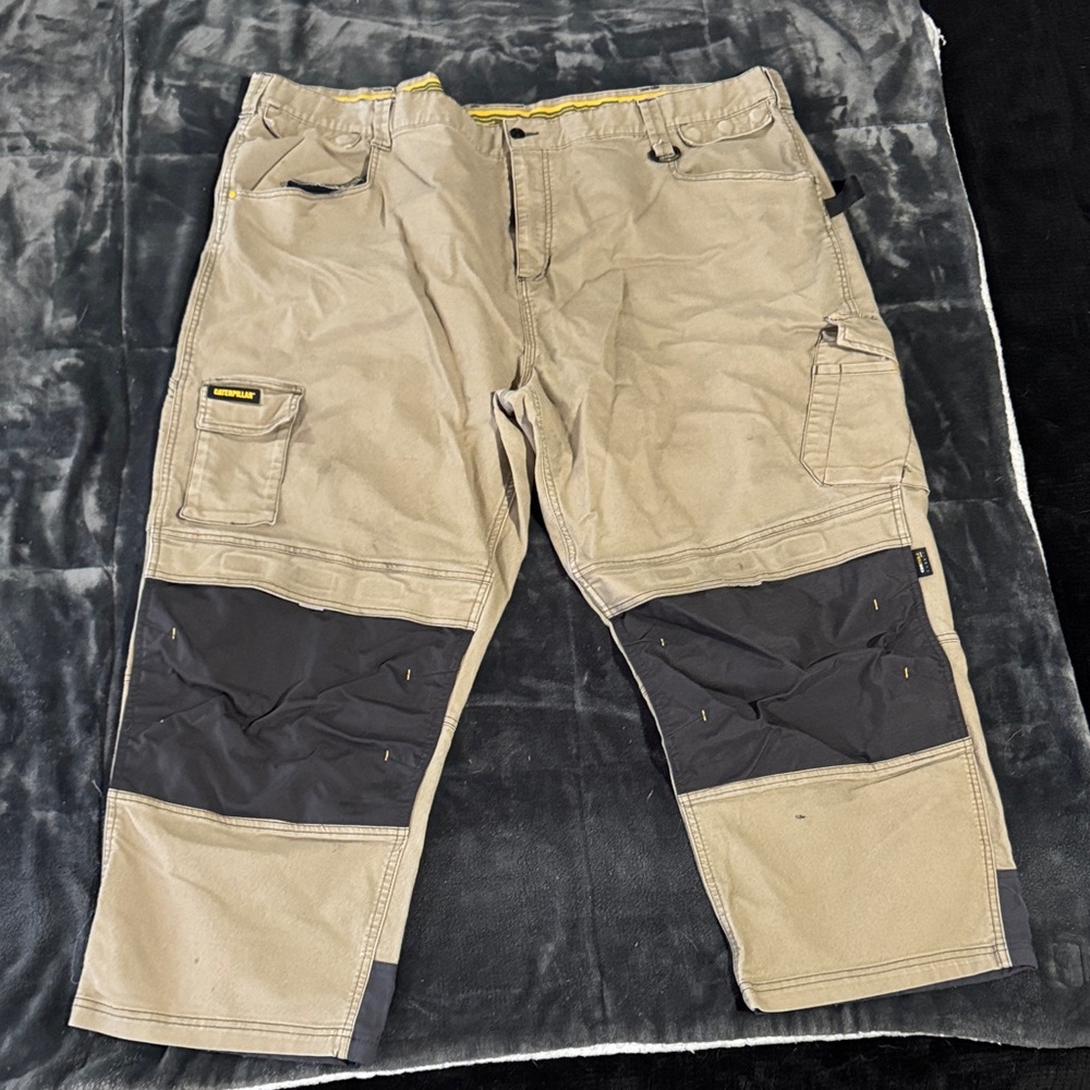Caterpillar Men's Tan and Gray Cargo Pants